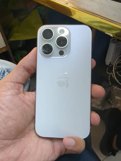 Apple iPhone 15 Pro jv white