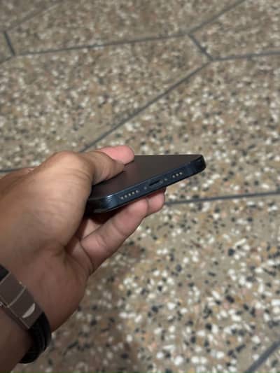 Iphone 13 for sale in Layyah