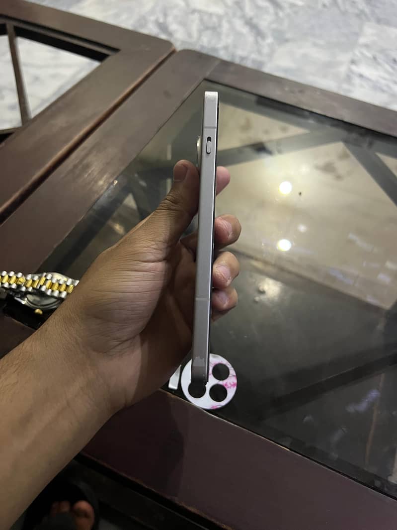 One Plus 13R 4