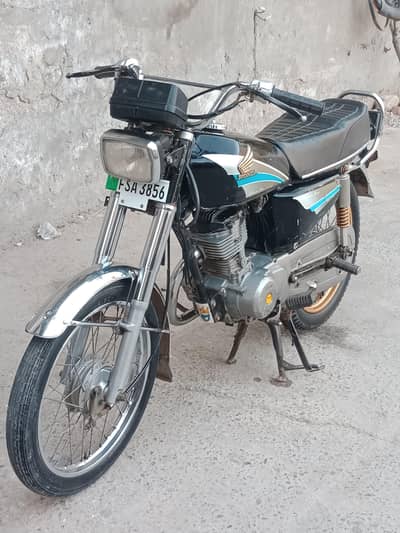 Motorcycle Honda cg 125 2003 model