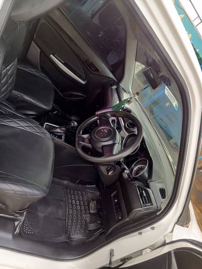 suzuki swift autto mid version