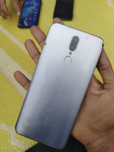 OPPO F11