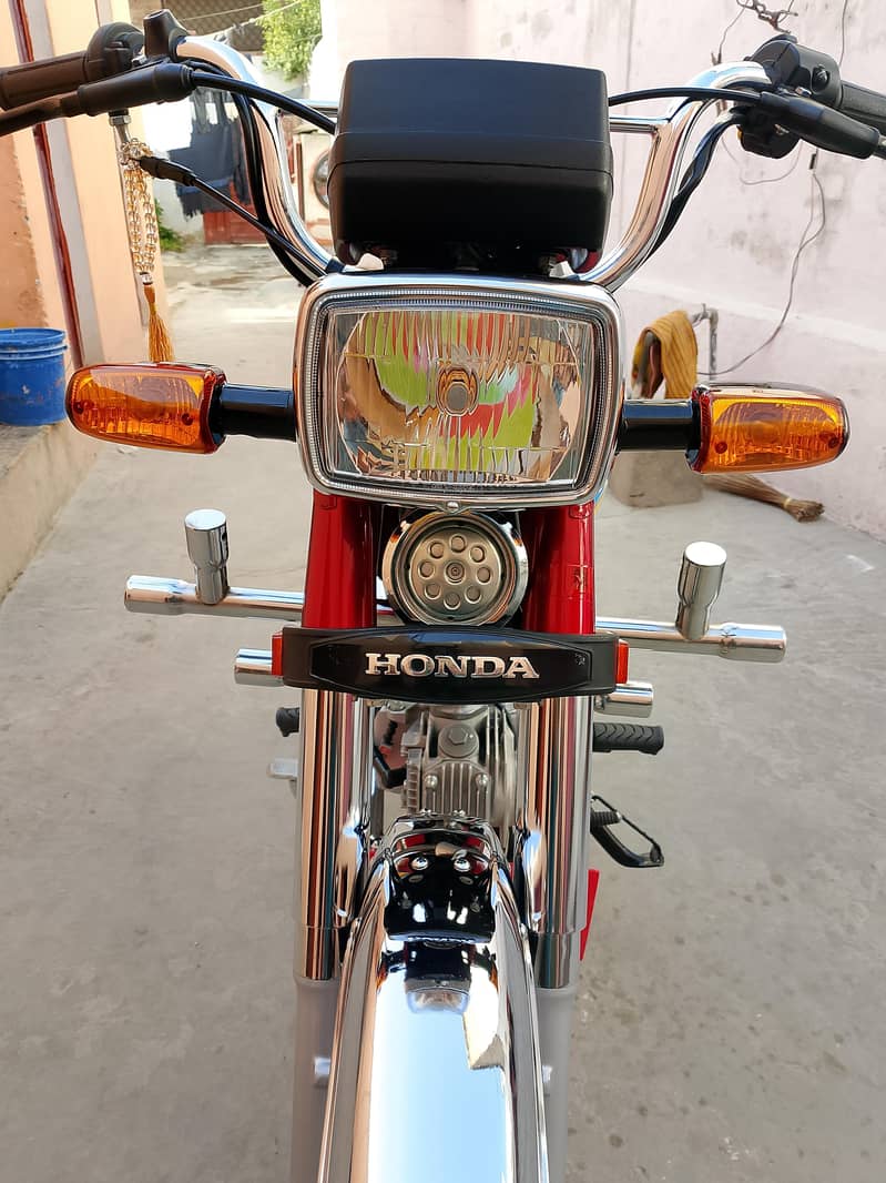 سی ڈی 70 8