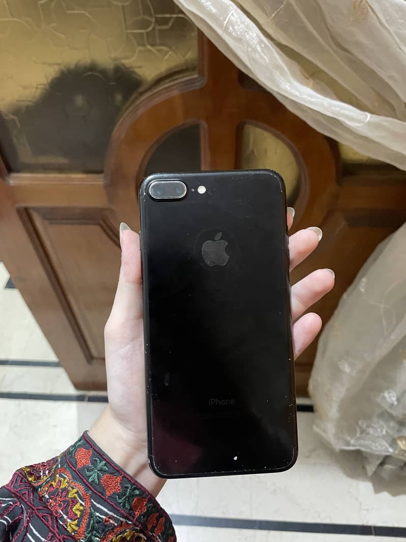 Apple iPhone 7 Plus 0