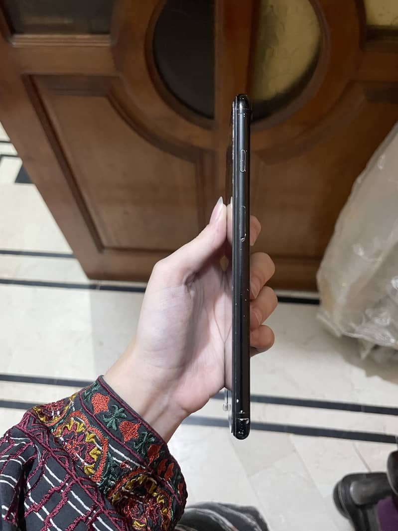 Apple iPhone 7 Plus 1