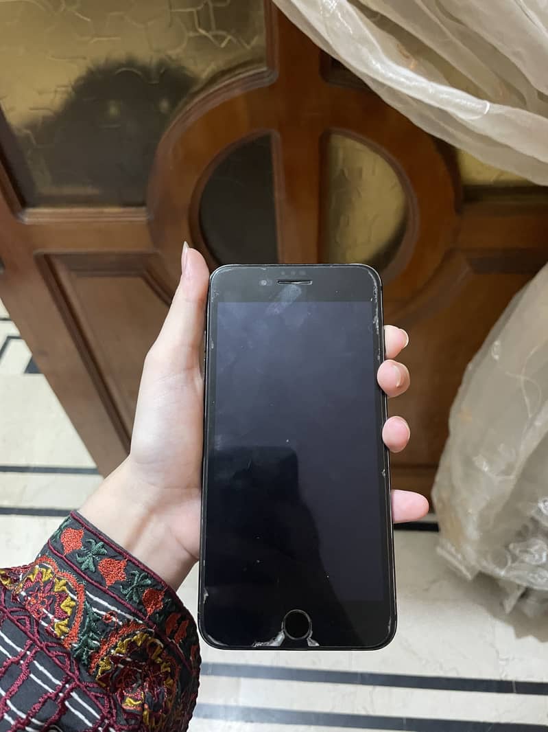 Apple iPhone 7 Plus 2