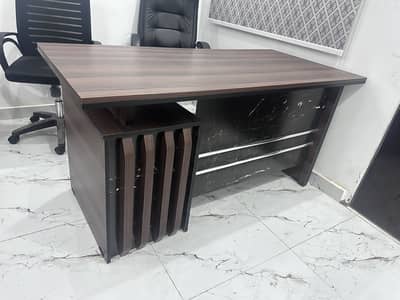 Executive Office Table with drawers and keyboard tray