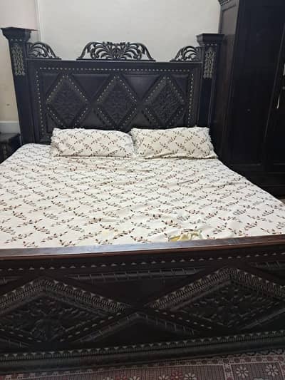 bed wooden