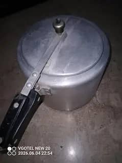 PRESSURE COOKER ( INDIAN)