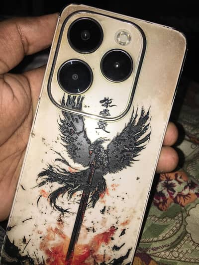 Infinix Hot 40 Golden color