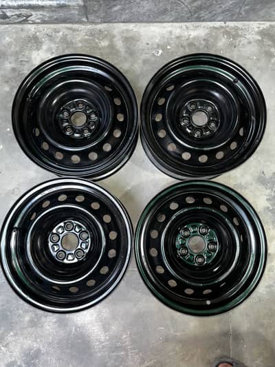 Corolla GLI 2013 Orginal Rims