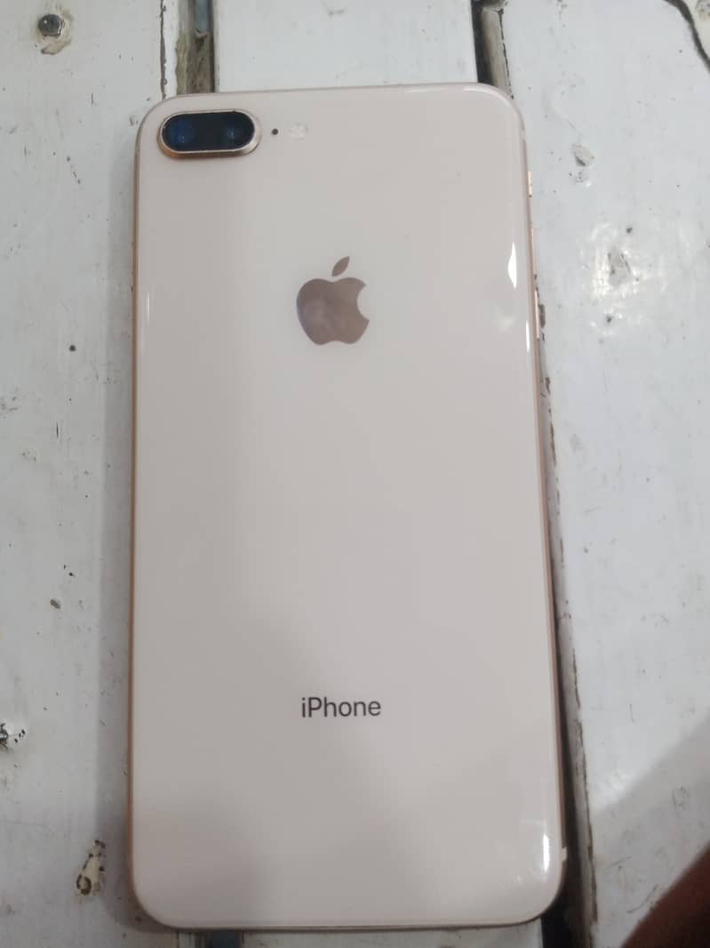 Apple iPhone 8 Plus 1