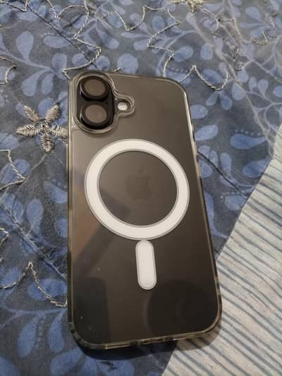 Apple iPhone 16