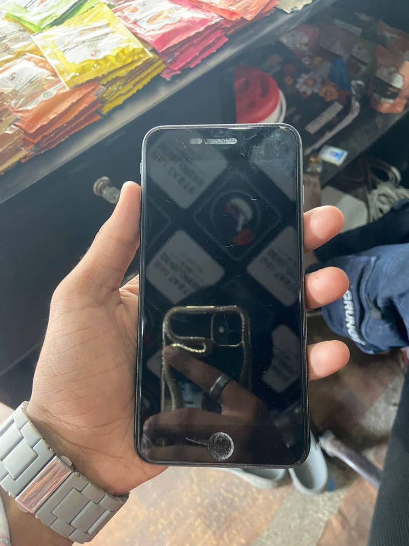 Apple iPhone 8 Plus 1