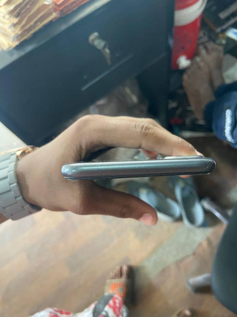 Apple iPhone 8 Plus 3