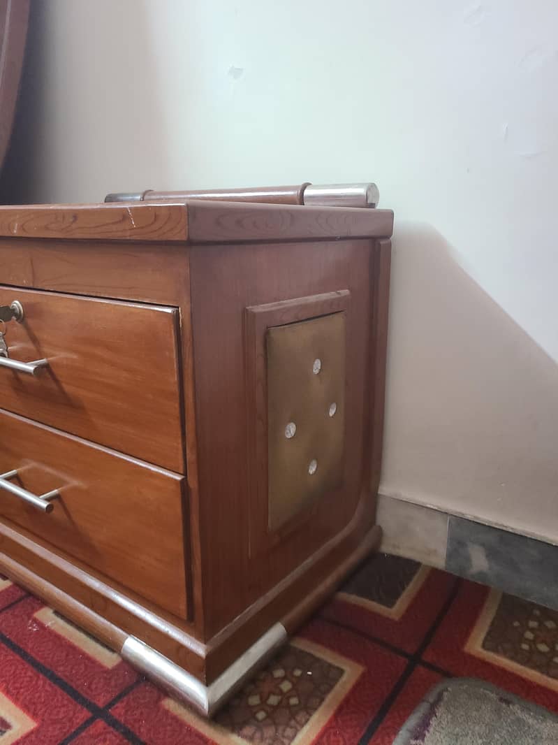 Double bed with full set. 4