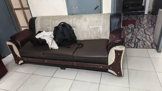 7 seats sofa set urgent sale