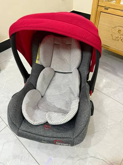 Tinnies Baby Carrier and Car Seat