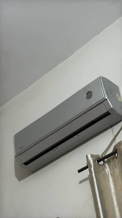 1 Tom Gree Ac