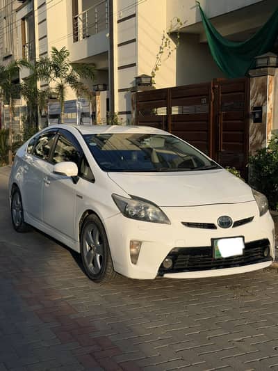 Toyota Prius Hybrid 2012 G Touring Package