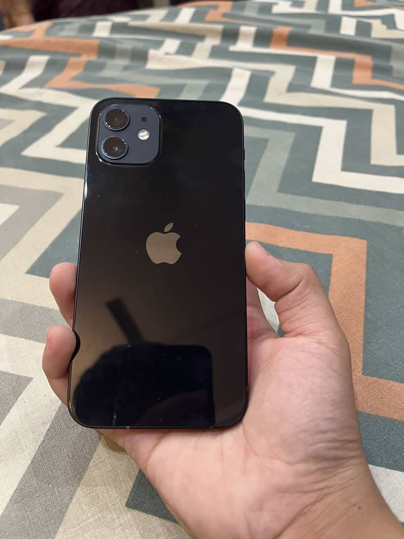 Apple iPhone 12 3
