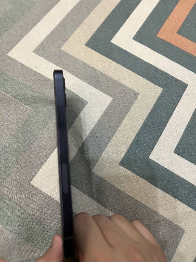 Apple iPhone 12 6