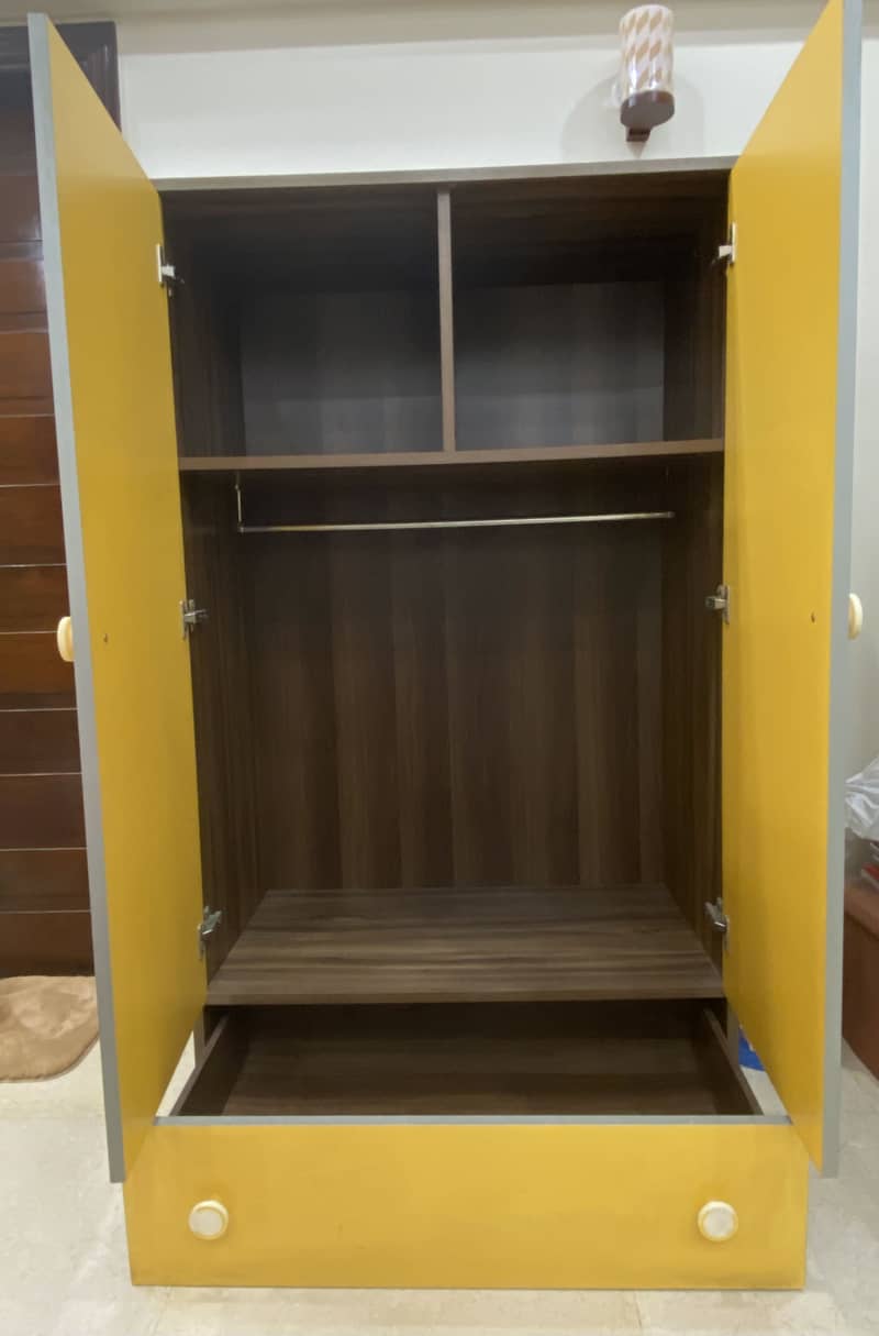 Interwood wardrobe 1