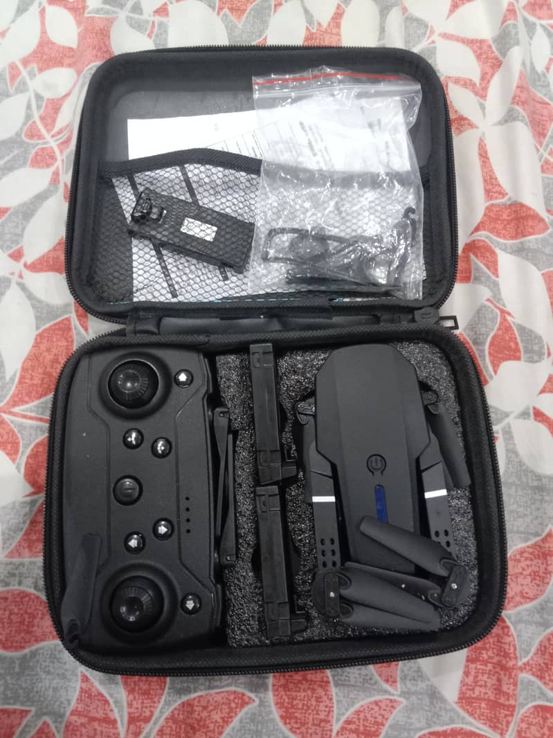 Drone E88 2