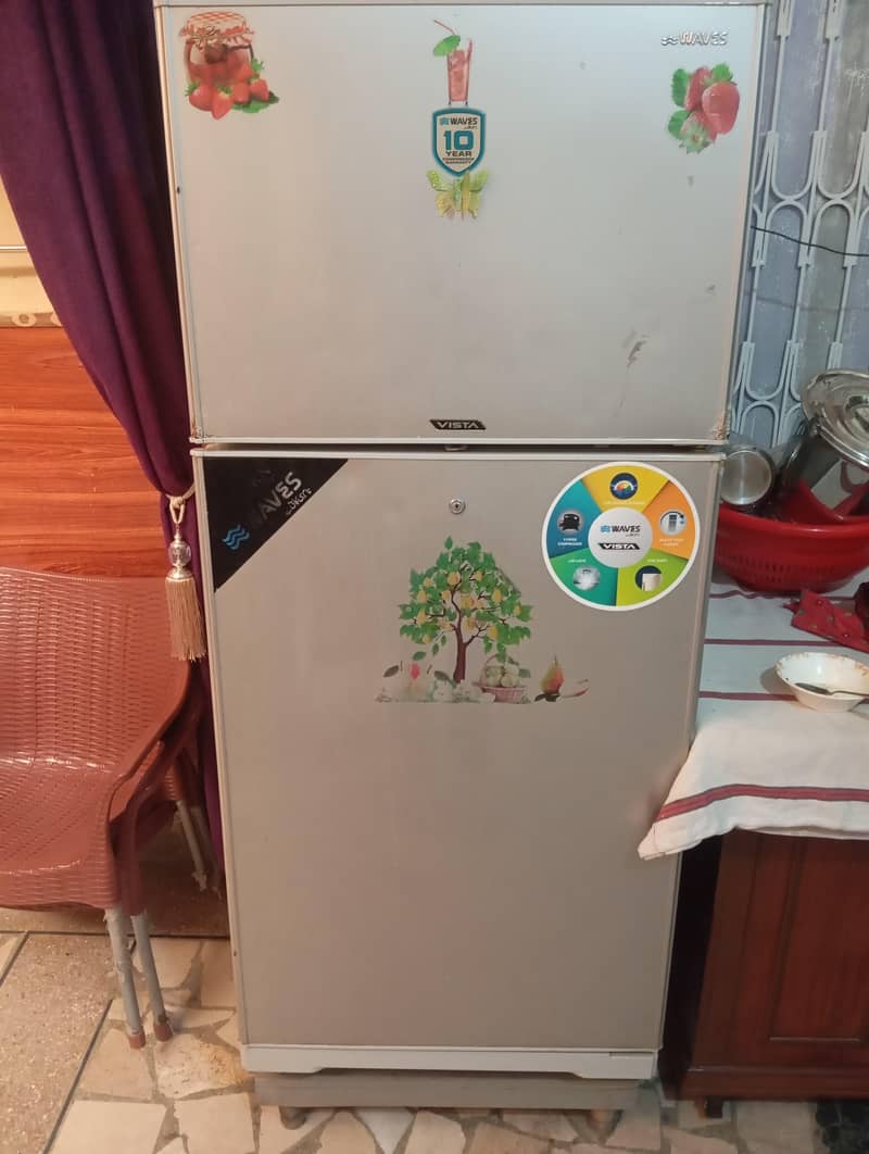 waves Fridge 0