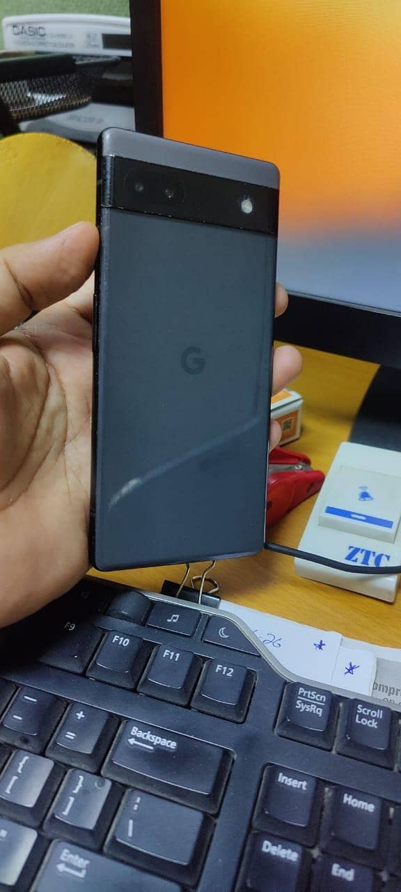 Google Pixel 6a 1