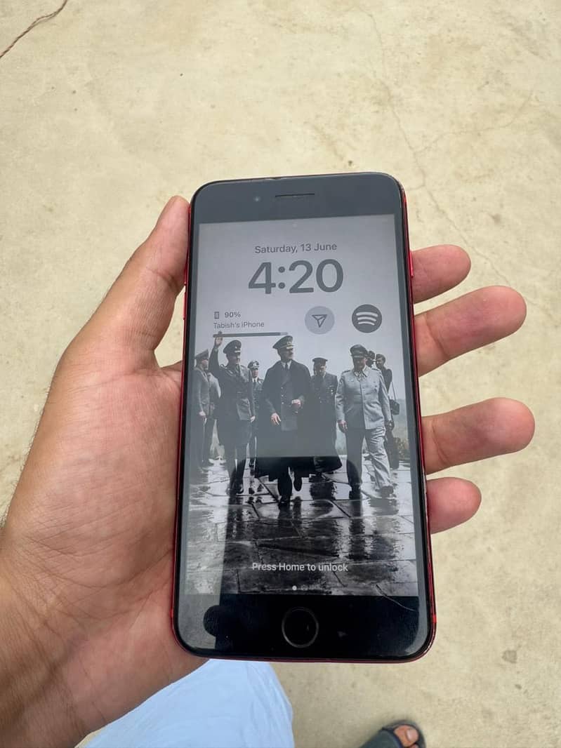 Apple iPhone 8 Plus 0