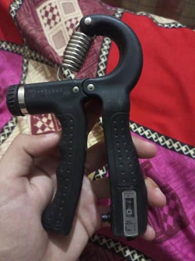hand gripper 5-100 kg tak. hai with timer