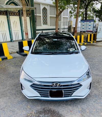 Hyundai Elantra 2022