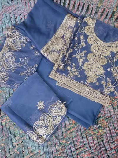 3 Peace full suit sefeun suit for sell