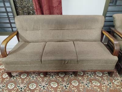 Used 7 Seater Sofa Set – Comfortable, Spacious & Well Maintained