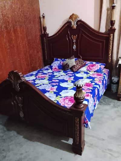bed and dressing table for sale with side table
