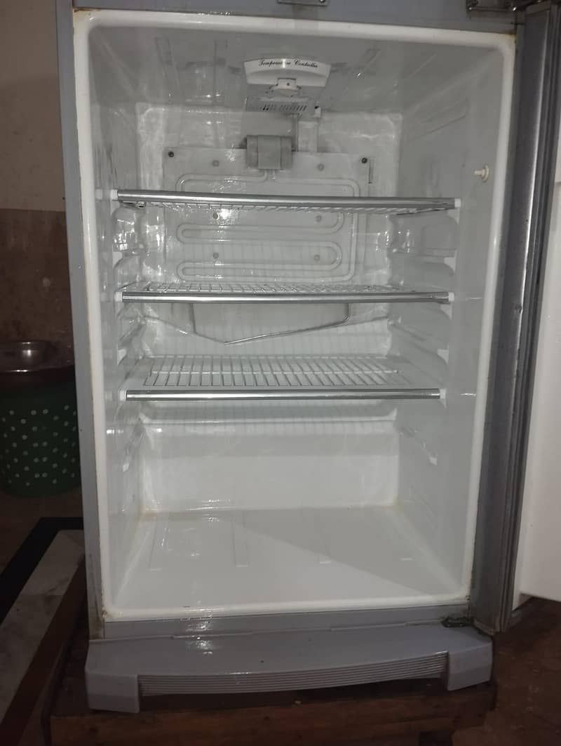 Refrigerator 1