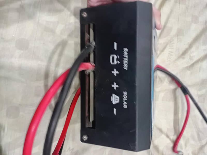 MPPT Solar Charge Controller 1