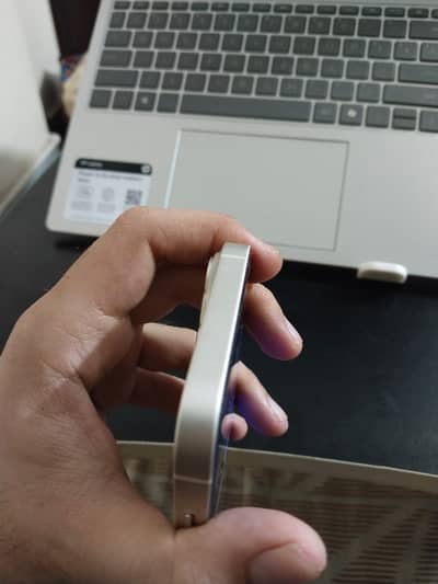 Apple iPhone 14 256GB – Pearl White – 94% Battery Health – Scratchless