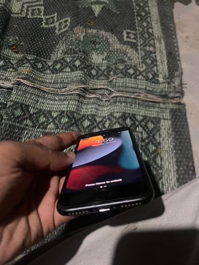 Apple iPhone 7