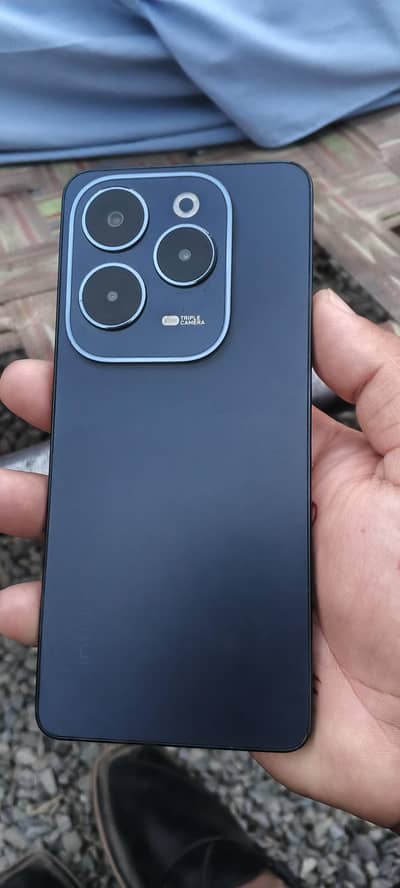 Infinix Hot 40