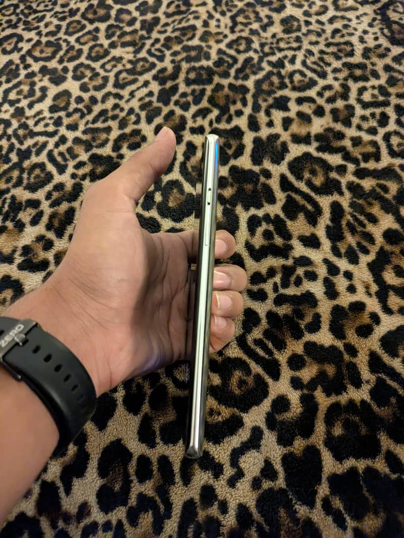OnePlus 8 4