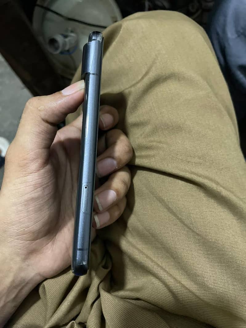 Google Pixel 8 4