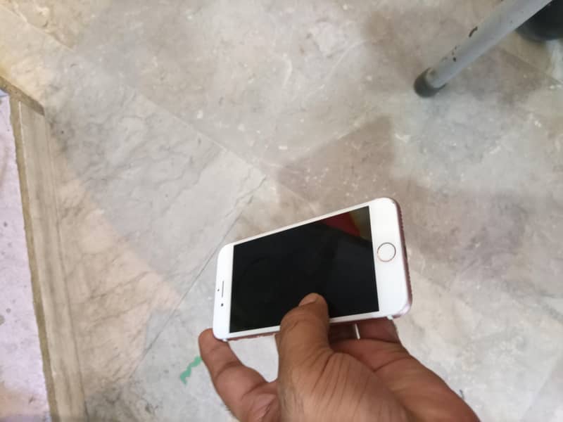 Apple iPhone 7 5
