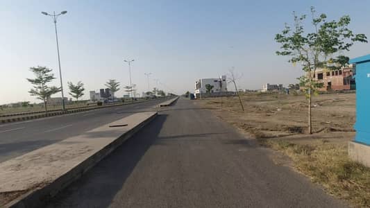 B BLOCK NEAR TO THIS GOOD LOCATION PLOT FOR SALE