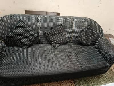 5 seater sofa with chusion