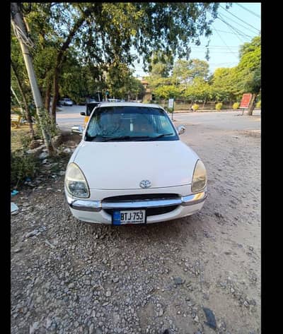 Toyota Duet 2001