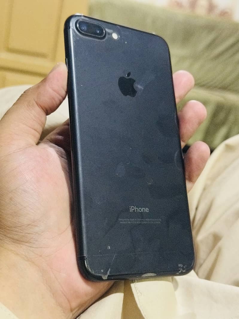 Apple iPhone 7 Plus 4