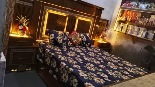 bed. almari. dresser