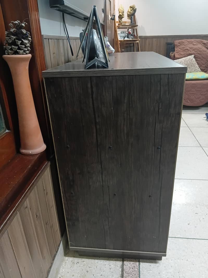 TV console 3